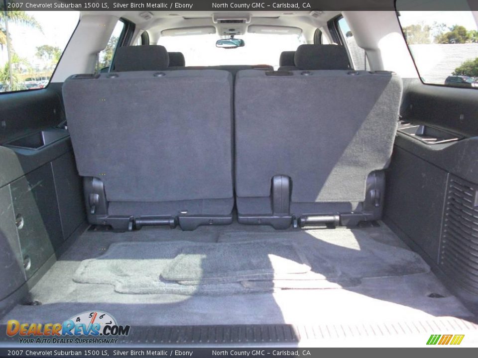 2007 Chevrolet Suburban 1500 LS Silver Birch Metallic / Ebony Photo #29