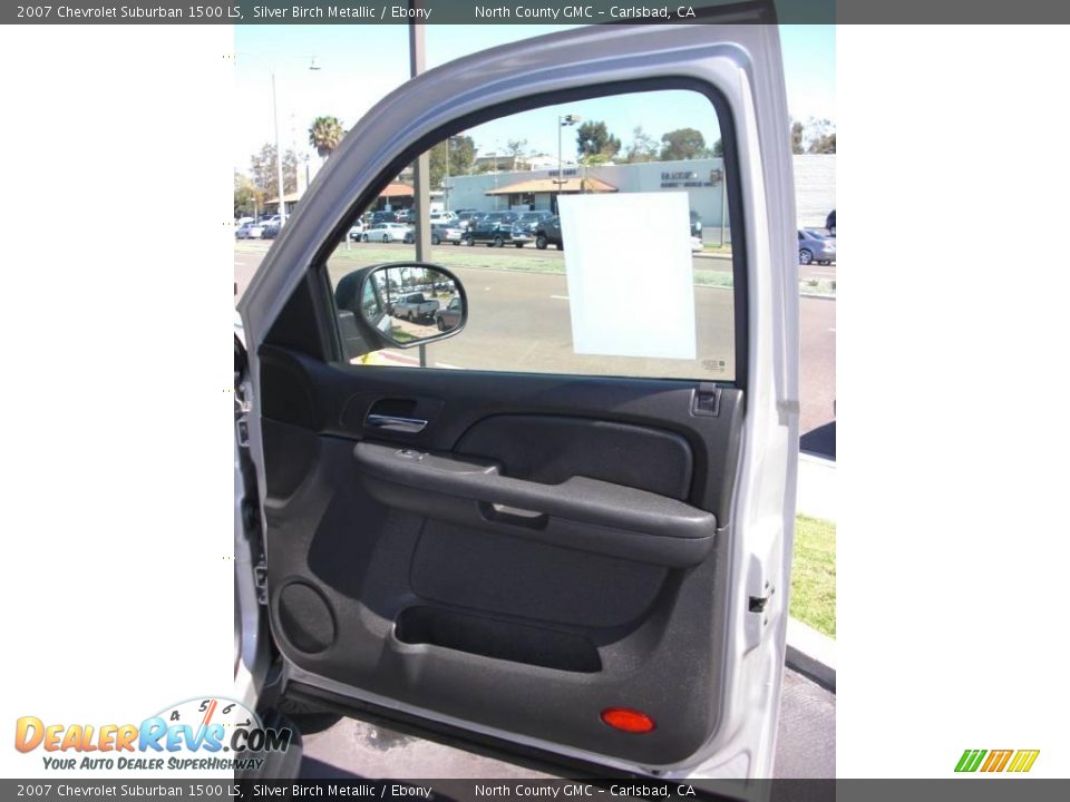 2007 Chevrolet Suburban 1500 LS Silver Birch Metallic / Ebony Photo #35