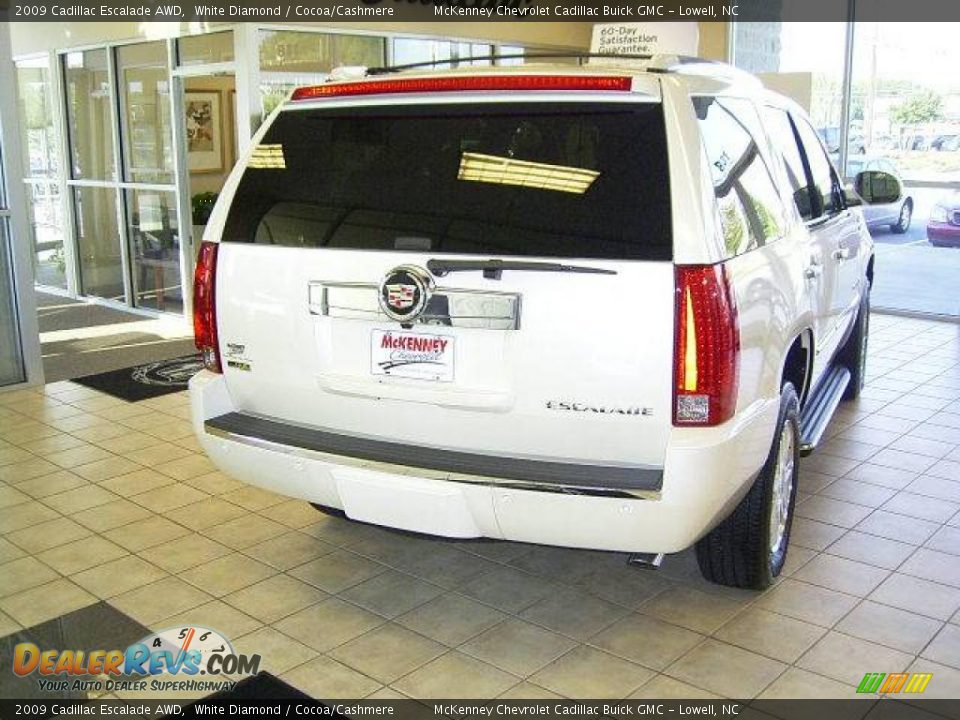 2009 Cadillac Escalade AWD White Diamond / Cocoa/Cashmere Photo #3
