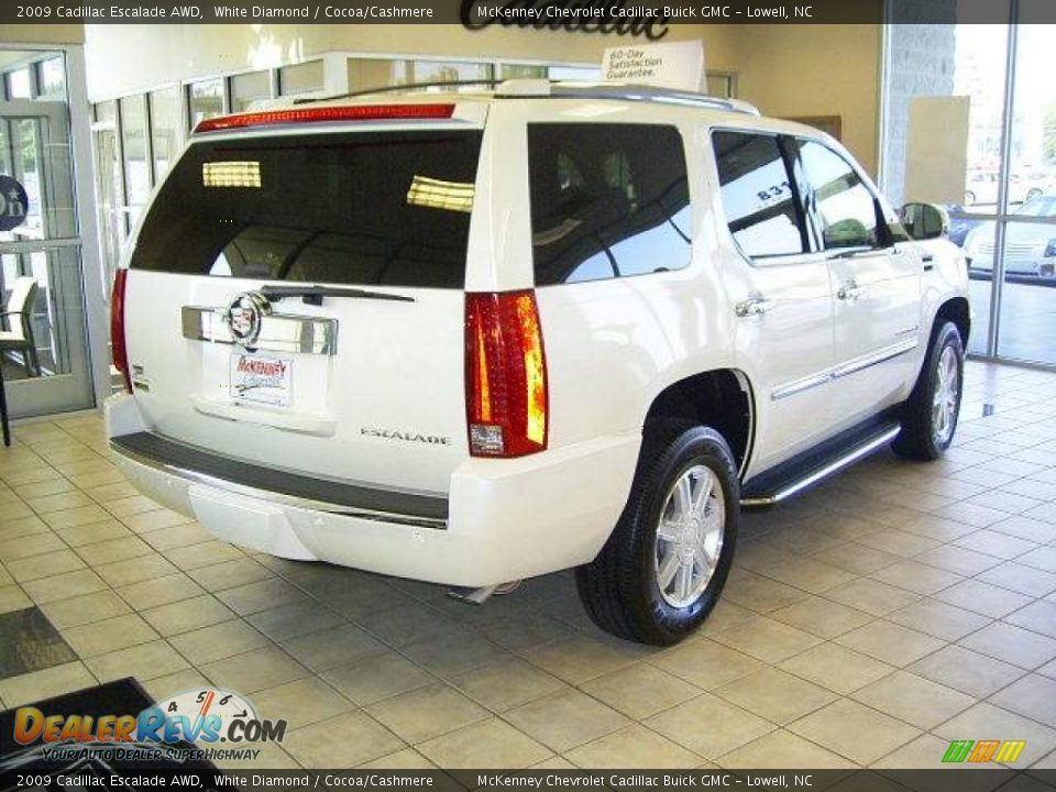 2009 Cadillac Escalade AWD White Diamond / Cocoa/Cashmere Photo #4
