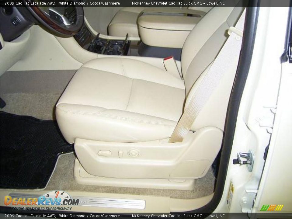 2009 Cadillac Escalade AWD White Diamond / Cocoa/Cashmere Photo #7