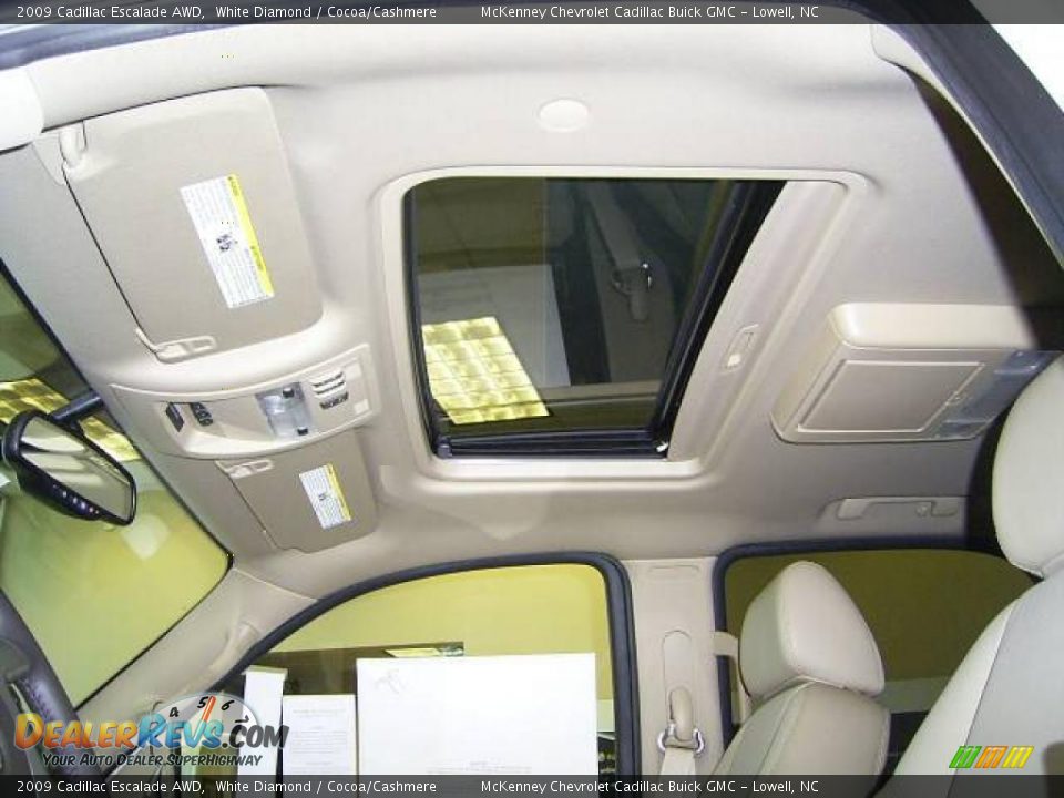 2009 Cadillac Escalade AWD White Diamond / Cocoa/Cashmere Photo #26