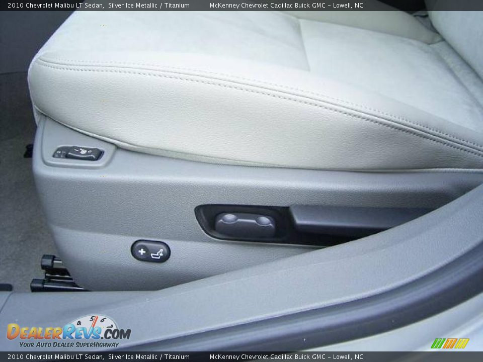 2010 Chevrolet Malibu LT Sedan Silver Ice Metallic / Titanium Photo #10