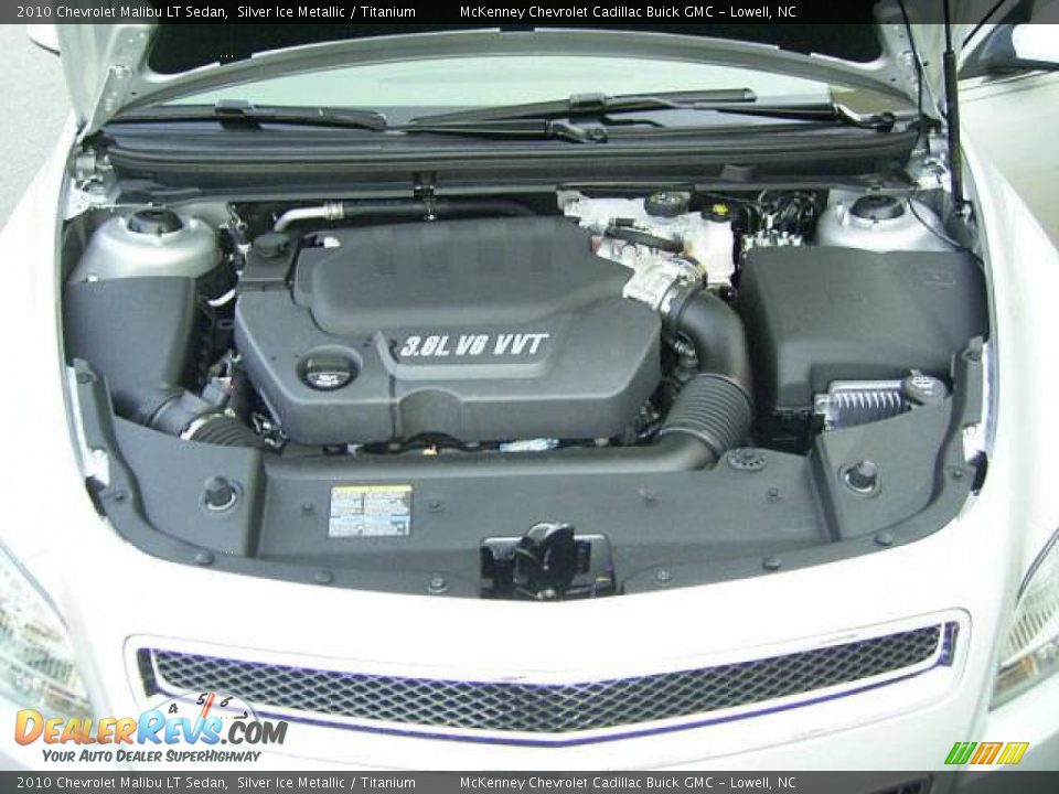 2010 Chevrolet Malibu LT Sedan Silver Ice Metallic / Titanium Photo #20