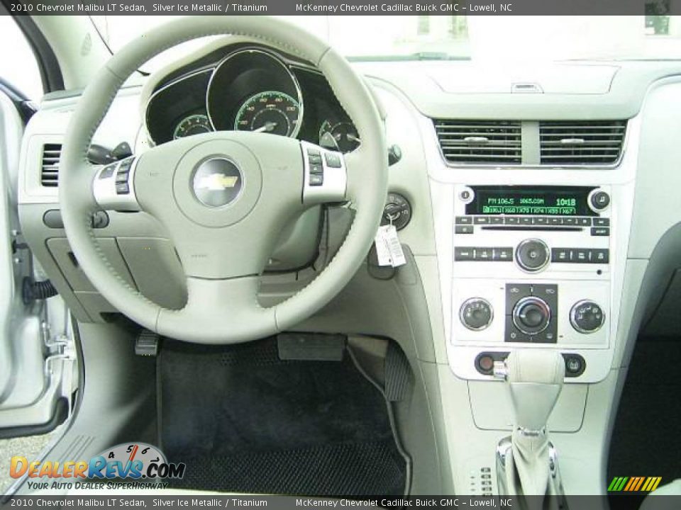 2010 Chevrolet Malibu LT Sedan Silver Ice Metallic / Titanium Photo #22