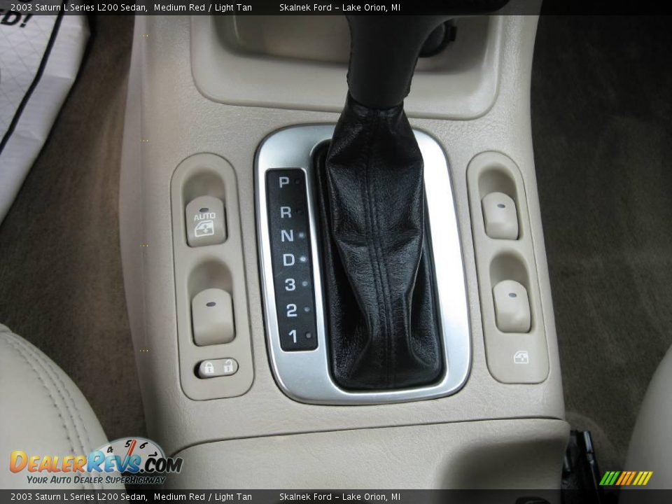 2003 Saturn L Series L200 Sedan Medium Red / Light Tan Photo #28