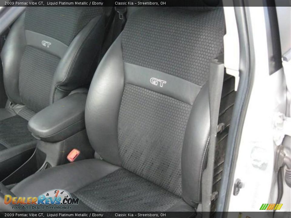 2009 Pontiac Vibe GT Liquid Platinum Metallic / Ebony Photo #15