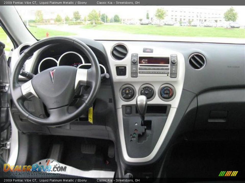 2009 Pontiac Vibe GT Liquid Platinum Metallic / Ebony Photo #28