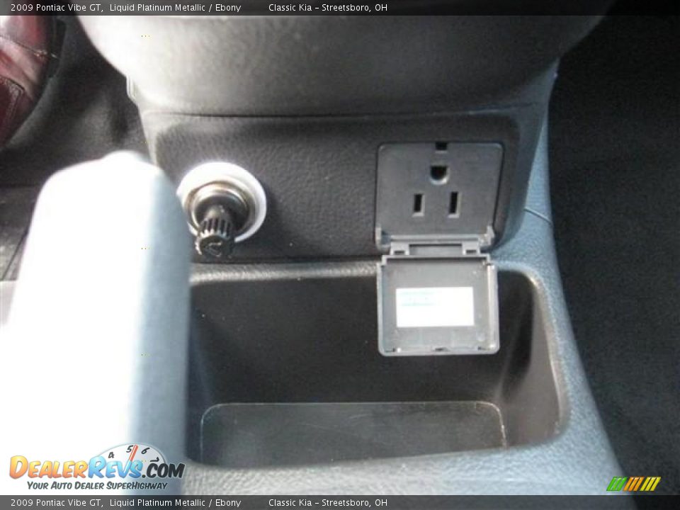 2009 Pontiac Vibe GT Liquid Platinum Metallic / Ebony Photo #32