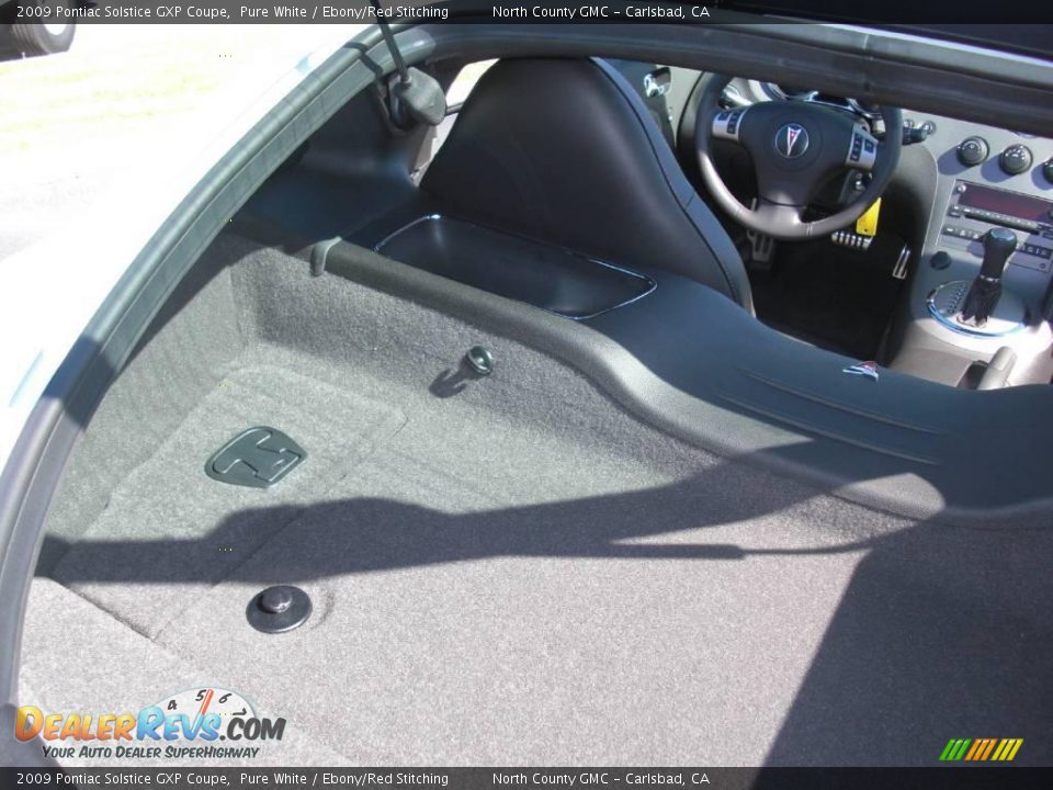 2009 Pontiac Solstice GXP Coupe Pure White / Ebony/Red Stitching Photo #24