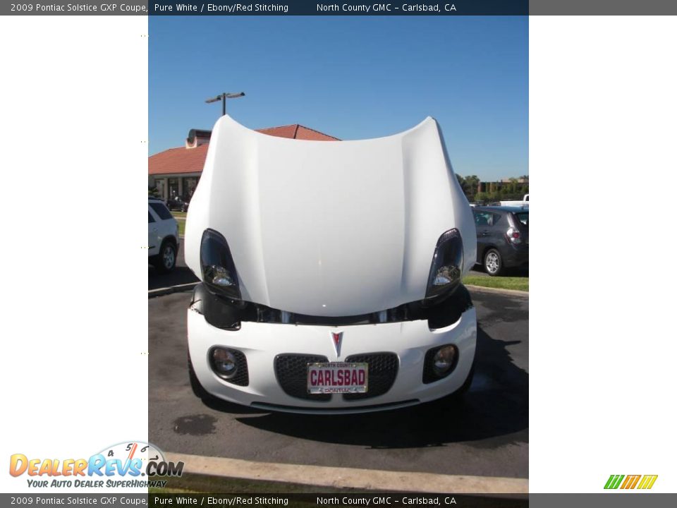 2009 Pontiac Solstice GXP Coupe Pure White / Ebony/Red Stitching Photo #34