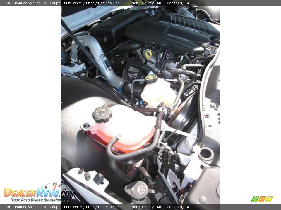 2009 Pontiac Solstice GXP Coupe Pure White / Ebony/Red Stitching Photo #36