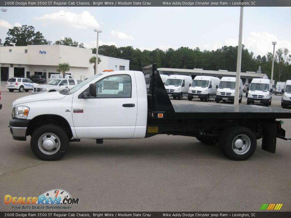 2008 Dodge Ram 3500 ST Regular Cab Chassis Bright White / Medium Slate Gray Photo #2