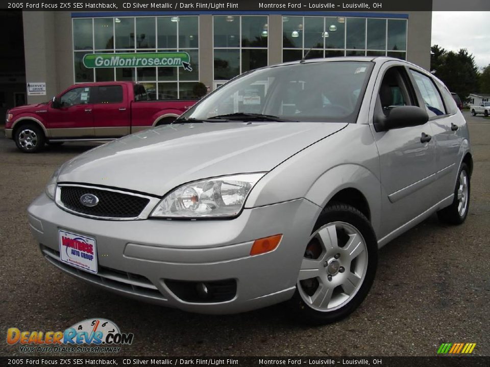 2005 Ford Focus ZX5 SES Hatchback CD Silver Metallic / Dark Flint/Light Flint Photo #1