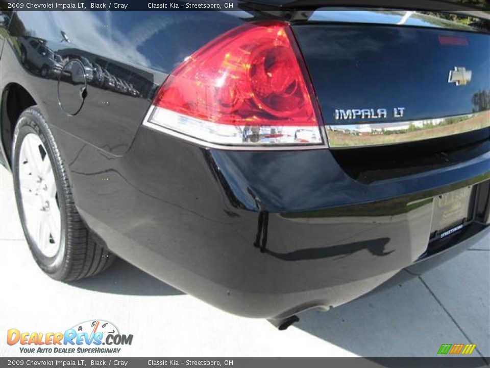 2009 Chevrolet Impala LT Black / Gray Photo #8