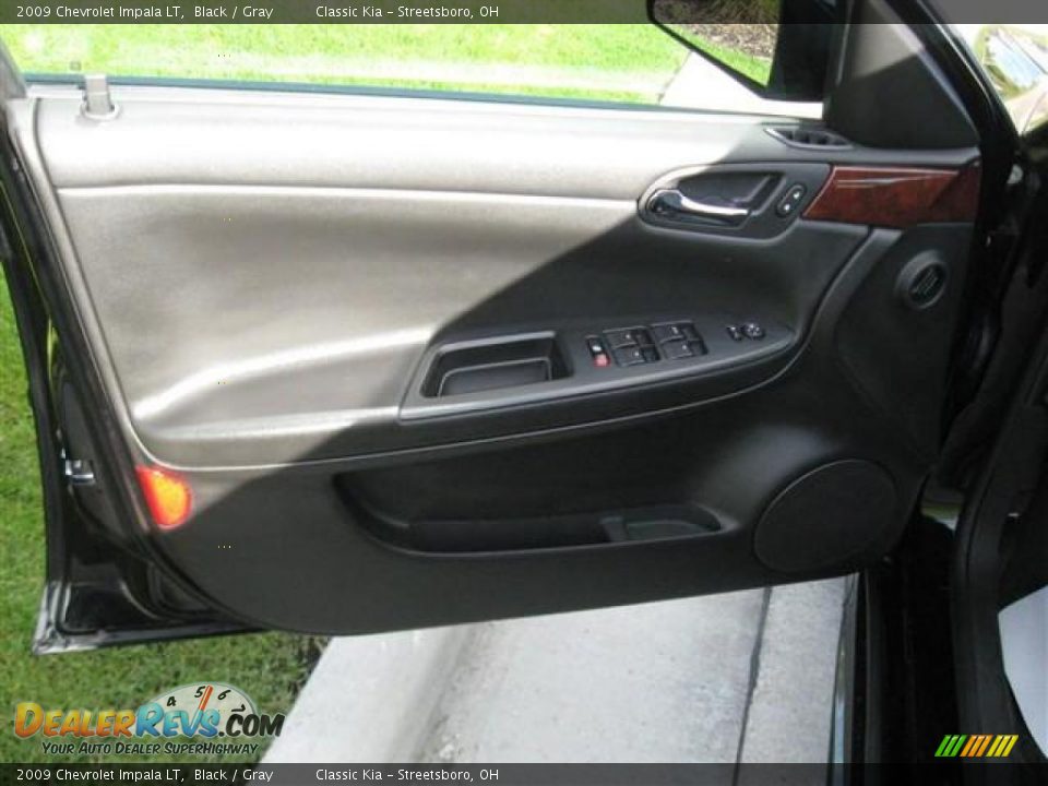 2009 Chevrolet Impala LT Black / Gray Photo #28
