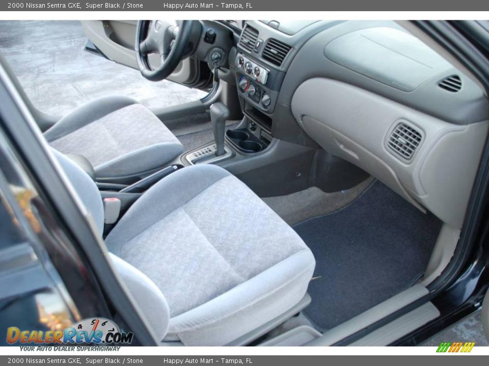 2000 Nissan Sentra GXE Super Black / Stone Photo #14