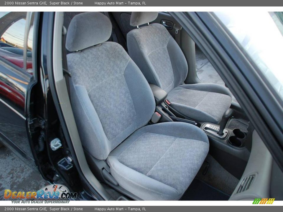 2000 Nissan Sentra GXE Super Black / Stone Photo #15