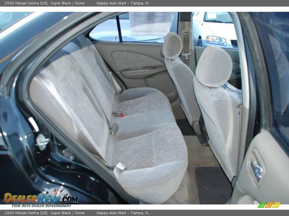 2000 Nissan Sentra GXE Super Black / Stone Photo #16