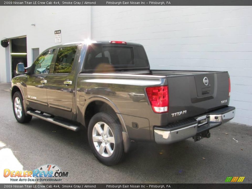 2009 Nissan Titan LE Crew Cab 4x4 Smoke Gray / Almond Photo #3