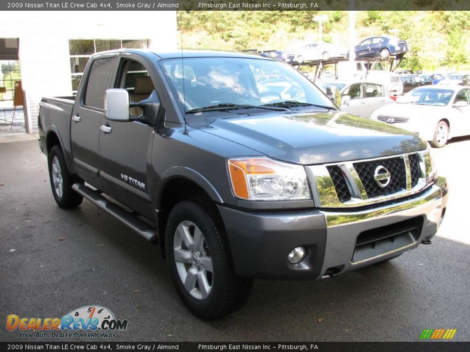 2009 Nissan Titan LE Crew Cab 4x4 Smoke Gray / Almond Photo #10