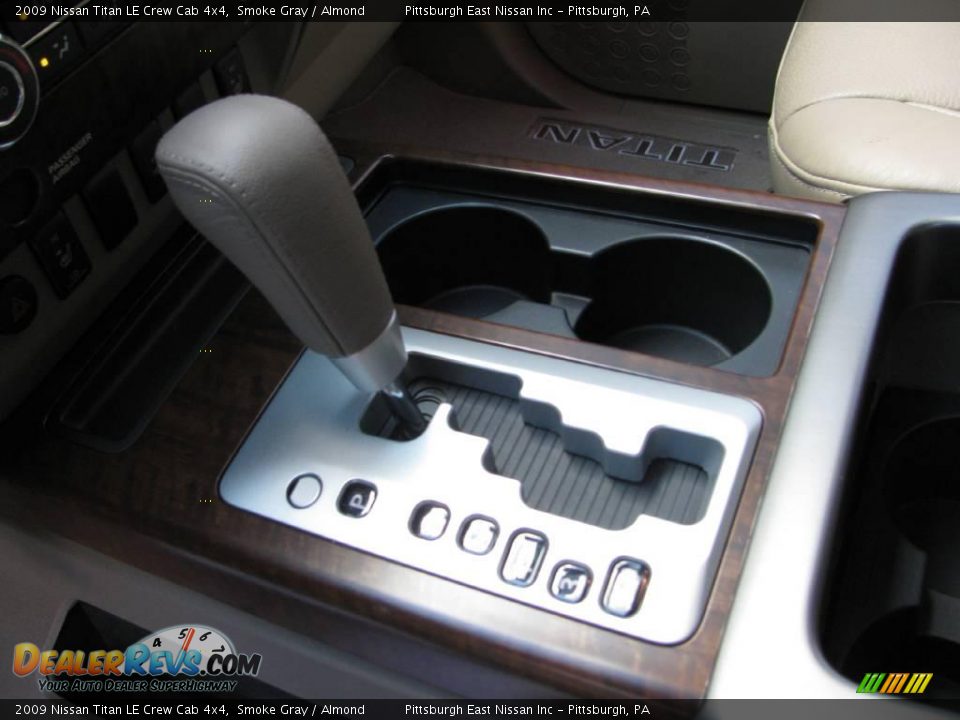 2009 Nissan Titan LE Crew Cab 4x4 Smoke Gray / Almond Photo #14