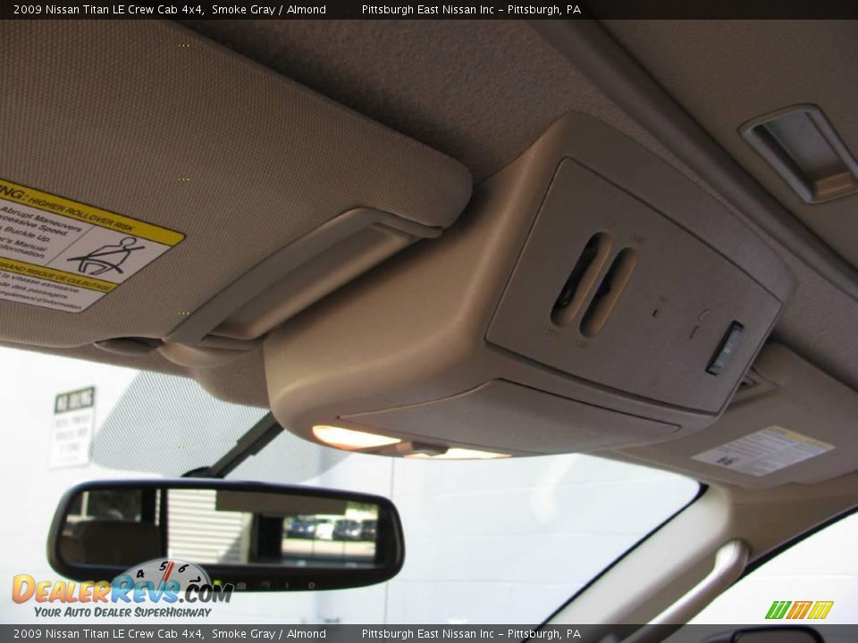2009 Nissan Titan LE Crew Cab 4x4 Smoke Gray / Almond Photo #18