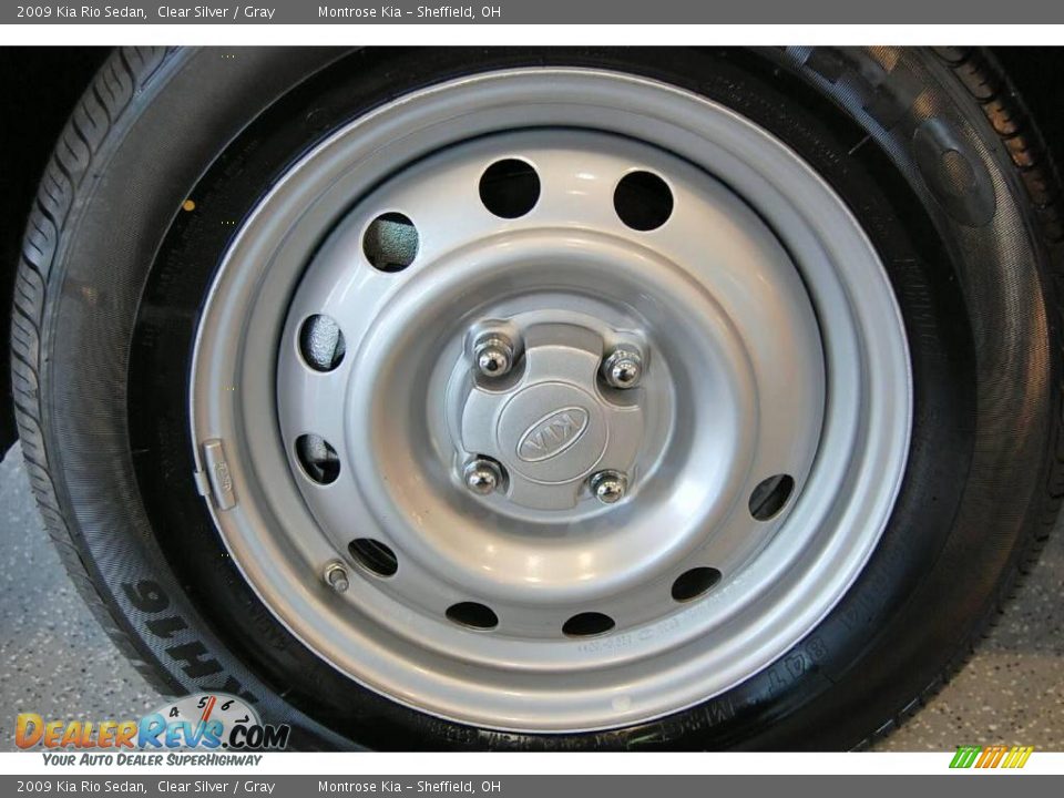 2009 Kia Rio Sedan Clear Silver / Gray Photo #18