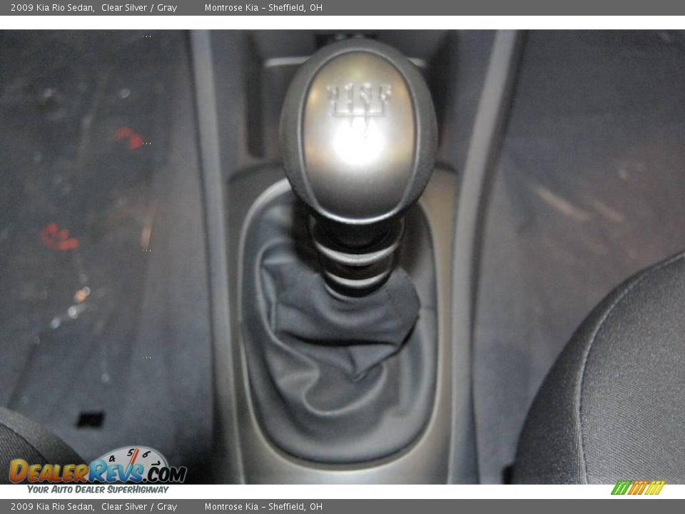 2009 Kia Rio Sedan Clear Silver / Gray Photo #21