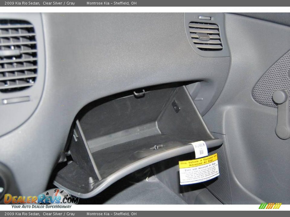 2009 Kia Rio Sedan Clear Silver / Gray Photo #23
