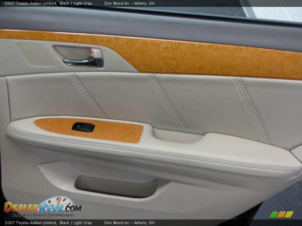 2007 Toyota Avalon Limited Black / Light Gray Photo #12