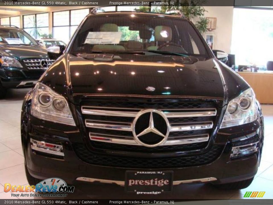 2010 Mercedes-Benz GL 550 4Matic Black / Cashmere Photo #2