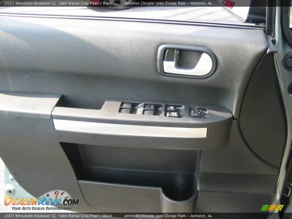 2007 Mitsubishi Endeavor LS Satin Meisai Gray Pearl / Black Photo #17