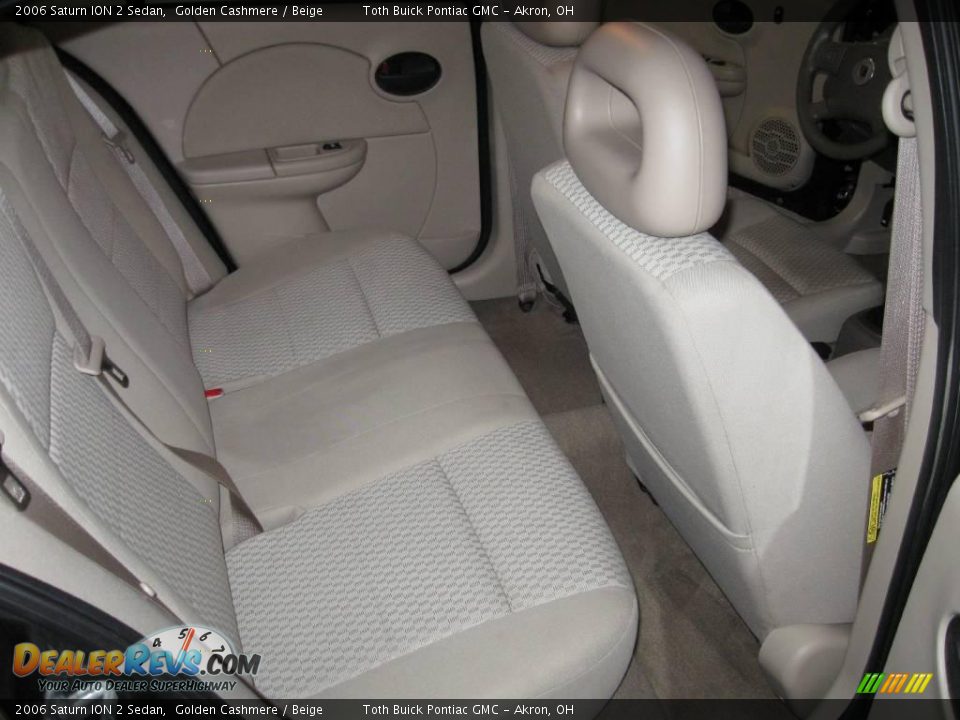 2006 Saturn ION 2 Sedan Golden Cashmere / Beige Photo #16
