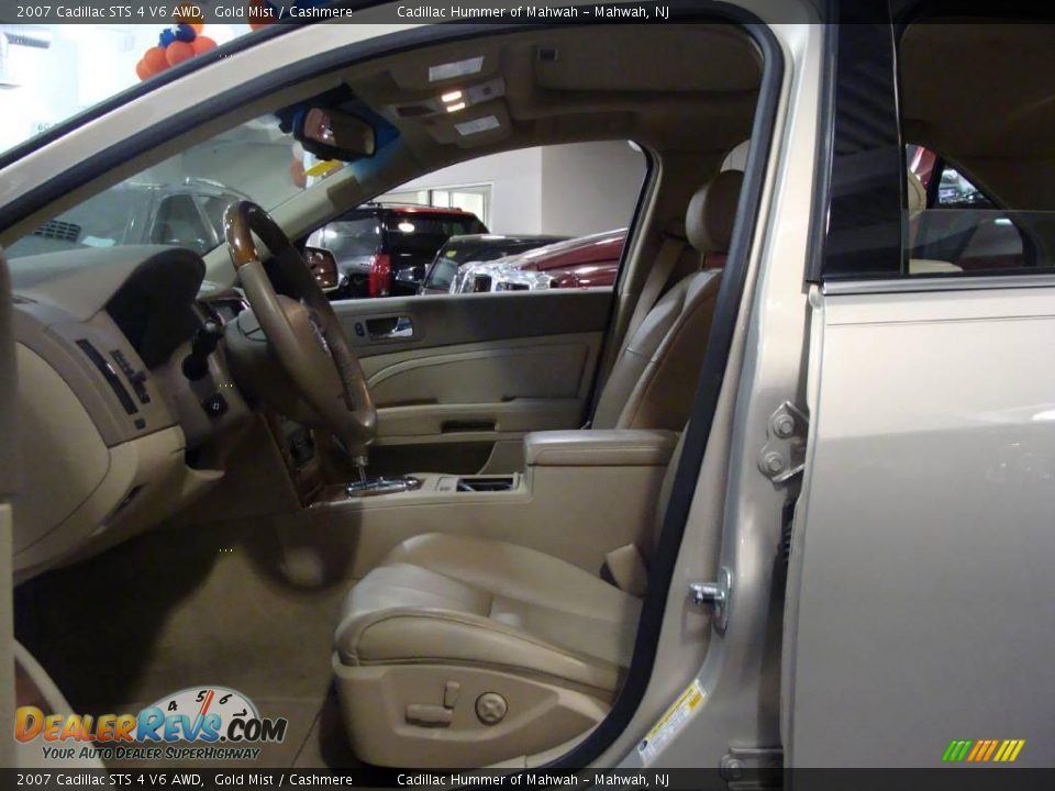 2007 Cadillac STS 4 V6 AWD Gold Mist / Cashmere Photo #11