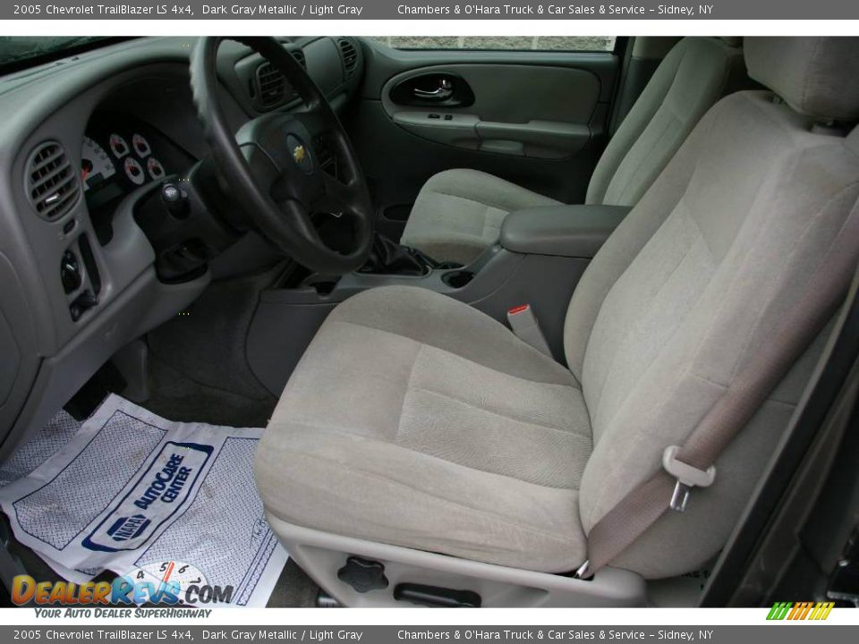 2005 Chevrolet TrailBlazer LS 4x4 Dark Gray Metallic / Light Gray Photo #3