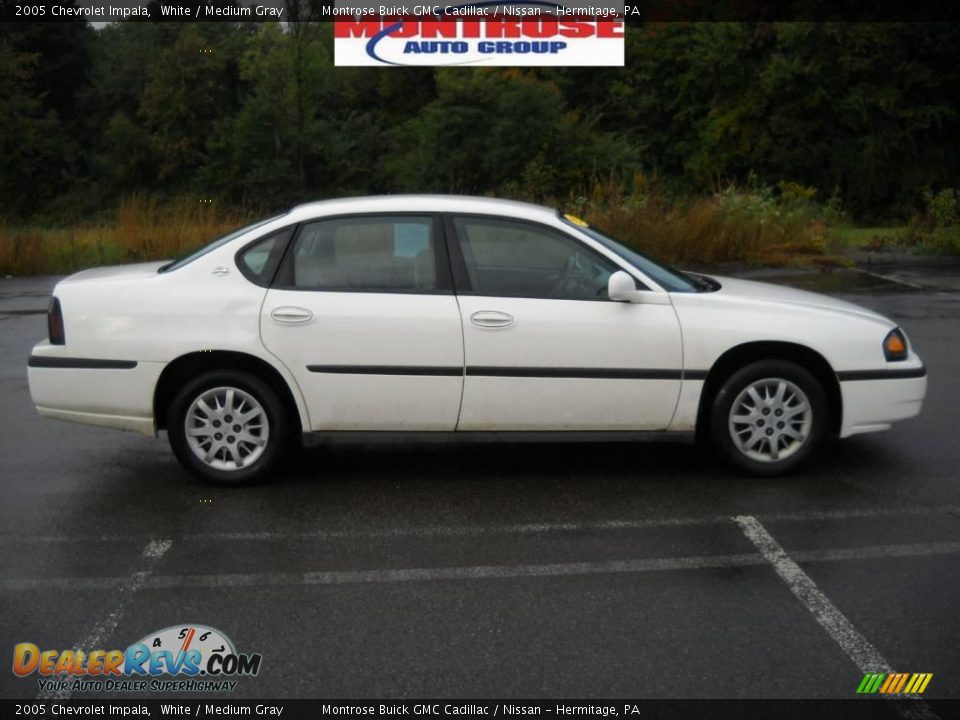 2005 Chevrolet Impala White / Medium Gray Photo #1
