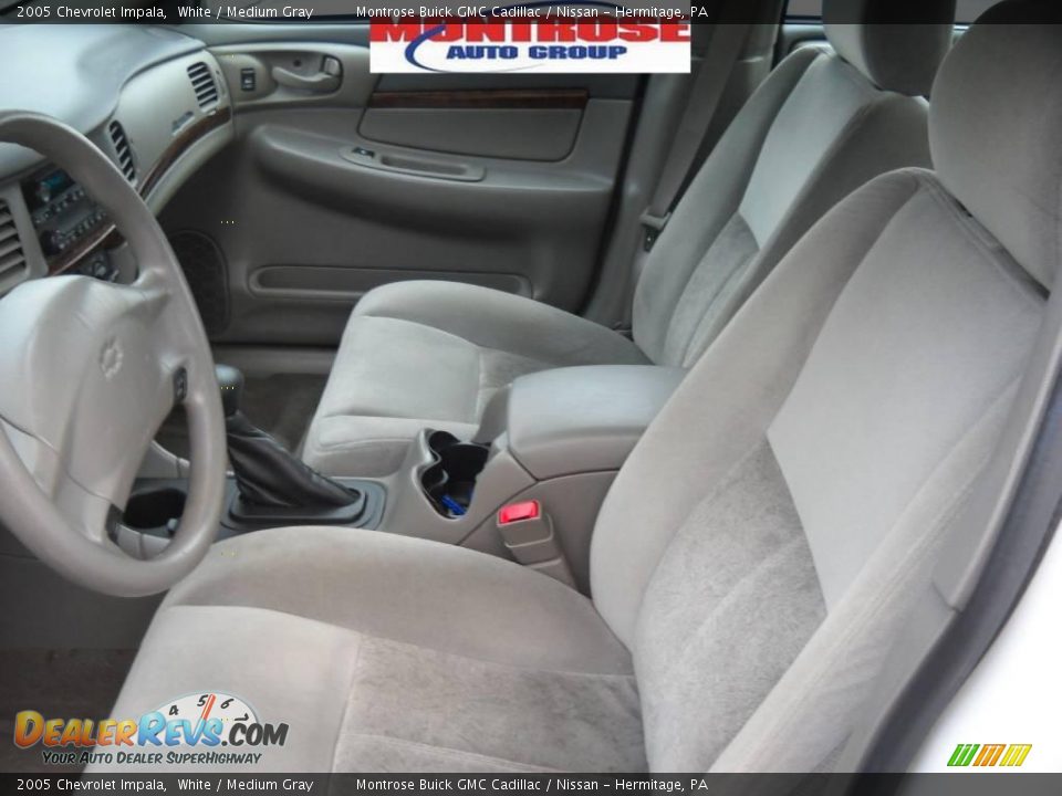 2005 Chevrolet Impala White / Medium Gray Photo #10