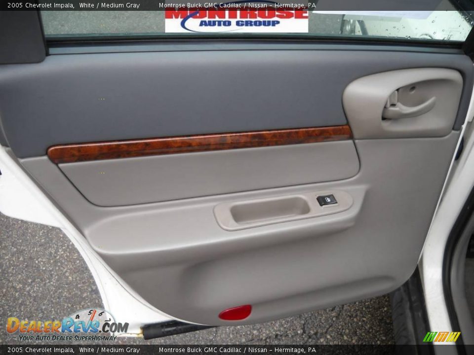 2005 Chevrolet Impala White / Medium Gray Photo #12