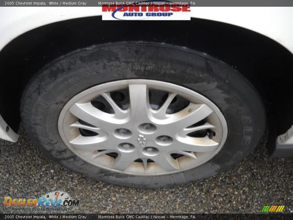 2005 Chevrolet Impala White / Medium Gray Photo #18