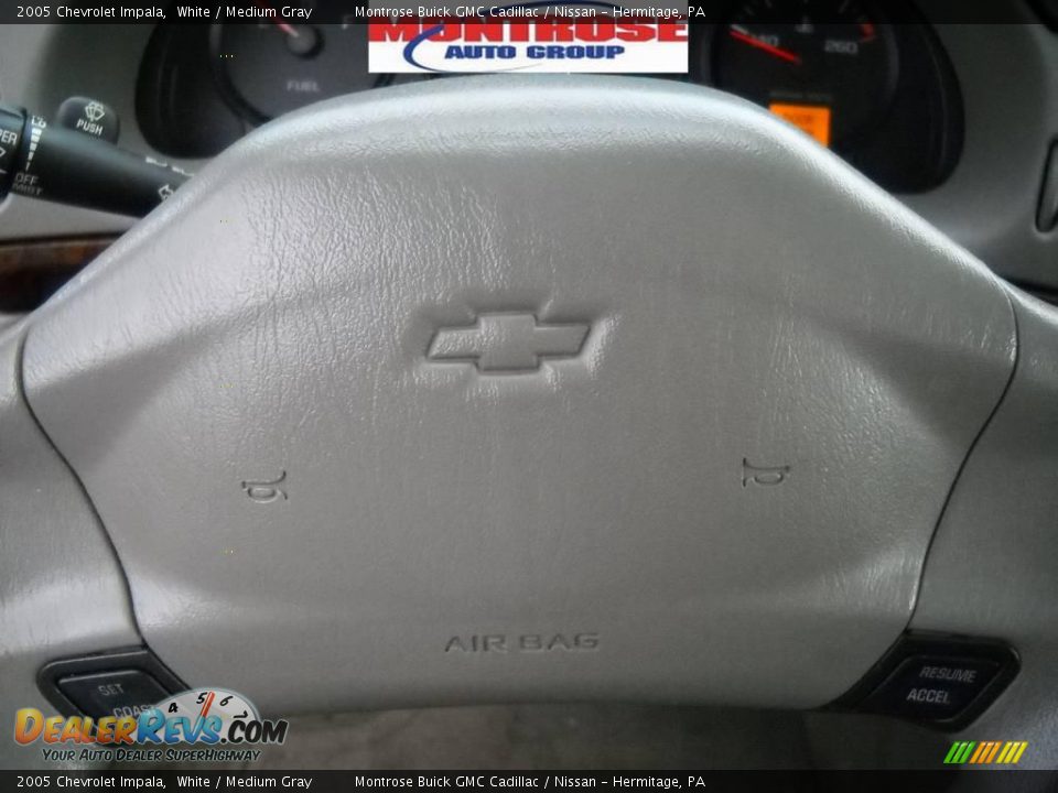 2005 Chevrolet Impala White / Medium Gray Photo #29