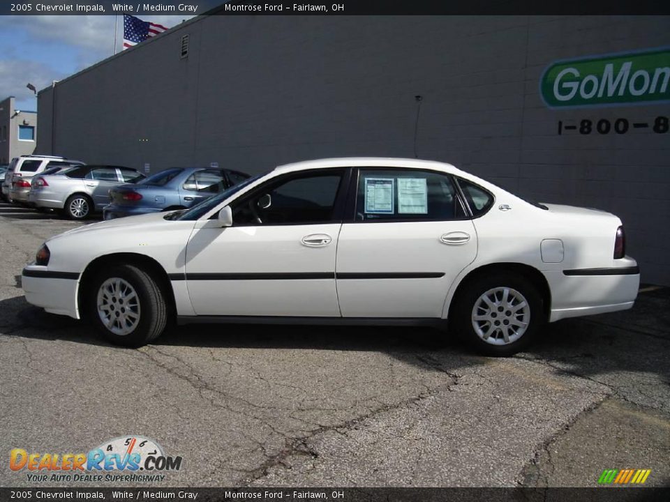 2005 Chevrolet Impala White / Medium Gray Photo #2