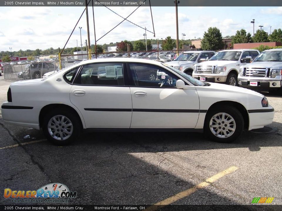 2005 Chevrolet Impala White / Medium Gray Photo #6
