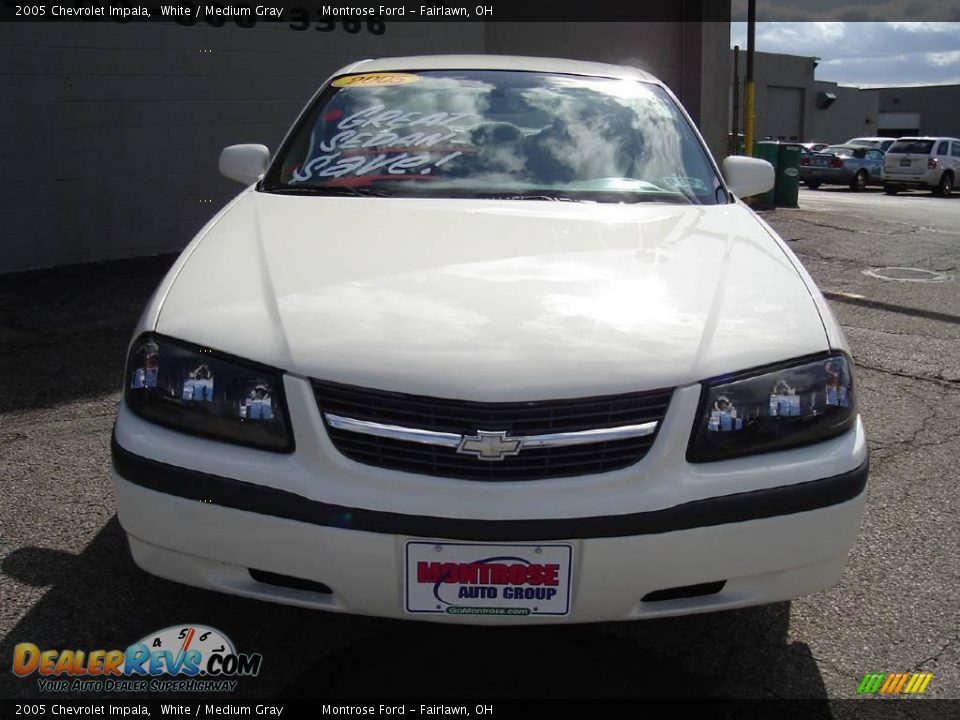 2005 Chevrolet Impala White / Medium Gray Photo #8