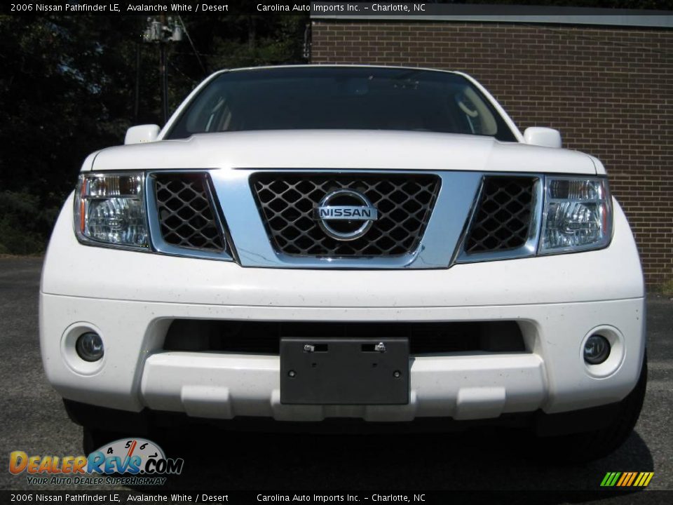 2006 Nissan Pathfinder LE Avalanche White / Desert Photo #3