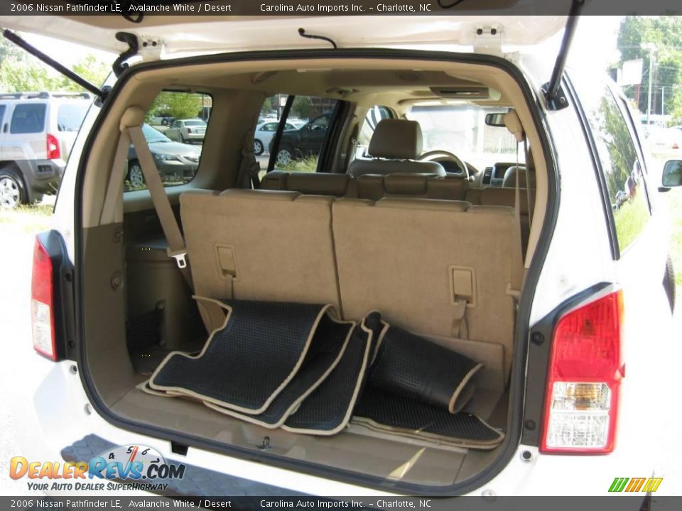 2006 Nissan Pathfinder LE Avalanche White / Desert Photo #19