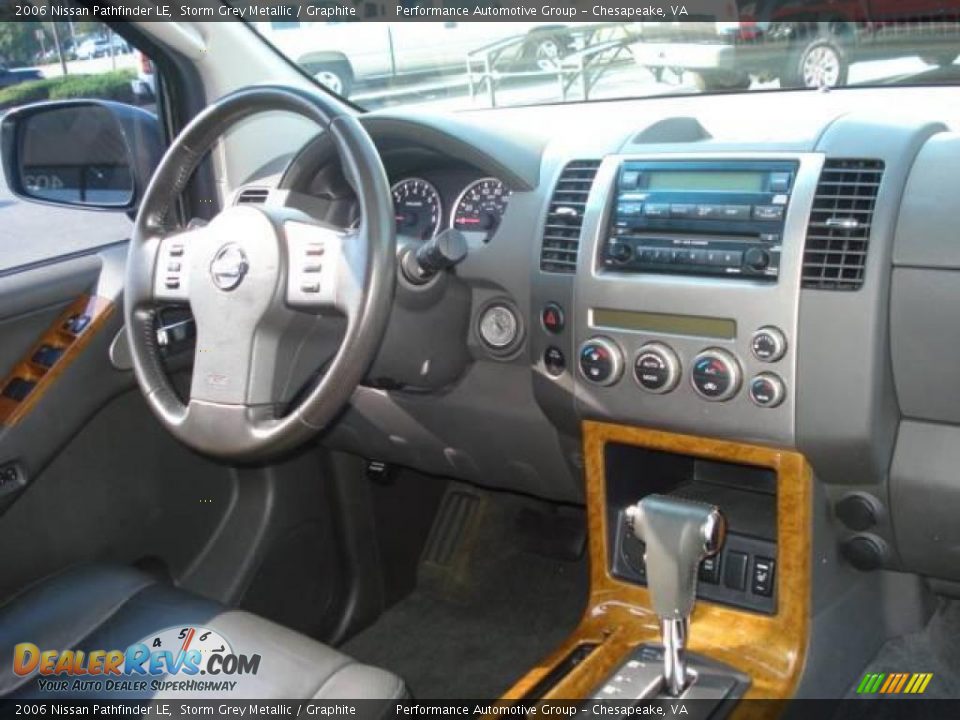 2006 Nissan Pathfinder LE Storm Grey Metallic / Graphite Photo #12