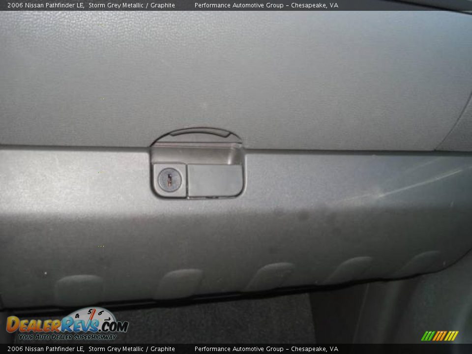 2006 Nissan Pathfinder LE Storm Grey Metallic / Graphite Photo #17