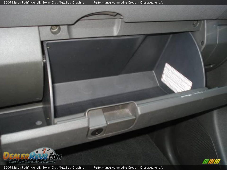 2006 Nissan Pathfinder LE Storm Grey Metallic / Graphite Photo #18