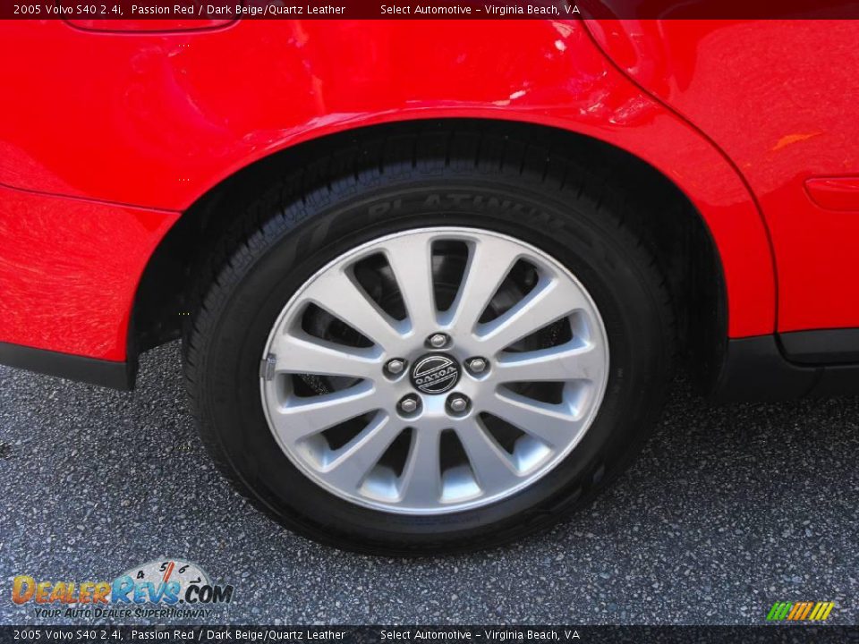 2005 Volvo S40 2.4i Passion Red / Dark Beige/Quartz Leather Photo #4
